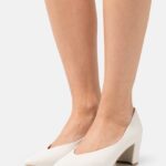 femmes crème à talons classiques 006BT1737 Anna Field