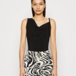 femmes haut noir 006BT386 Anna Field