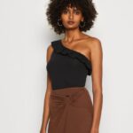 femmes haut noir 006BT430 Anna Field