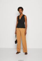 femmes haut noir 006BT488 Anna Field - Image 2