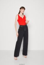 femmes haut rouge 006BT482 Anna Field - Image 2