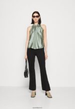 femmes haut vert clair 006BT390 Anna Field - Image 2