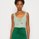 femmes haut vert clair 006BT409 Anna Field