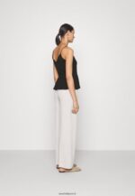 femmes Lot de 2 hauts noir/blanc 006BT427 Anna Field - Image 3