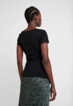 femmes Lot de 2 t-shirts basiques noir 006BT318 Anna Field - Image 4