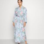 femmes robe de chambre à fleurs bleu 006BT1090 Anna Field