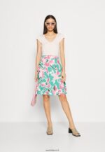 femmes robe en jean blanc/vert/rose 006BT68 Anna Field - Image 2