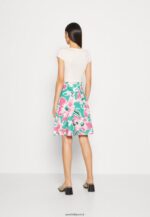 femmes robe en jean blanc/vert/rose 006BT68 Anna Field - Image 3