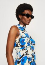femmes robe en jersey blanc cassé/bleu 006BT166 Anna Field - Image 4