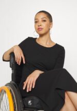 femmes robe en jersey noir 006BT181 Anna Field - Image 10