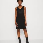 femmes robe en jersey noir 006BT63 Anna Field