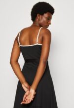 femmes robe en jersey noir/blanc 006BT115 Anna Field - Image 4