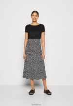 femmes robe en jersey noir/blanc 006BT171 Anna Field