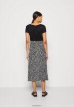 femmes robe en jersey noir/blanc 006BT171 Anna Field - Image 3