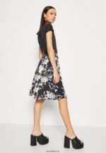 femmes robe en jersey noir/gris/blanc 006BT156 Anna Field - Image 4
