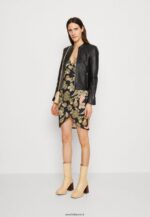 femmes robe en jersey noir/multicolore 006BT189 Anna Field - Image 2