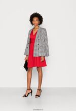 femmes robe en jersey rouge 006BT172 Anna Field - Image 2