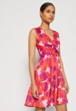 femmes robe en jersey rouge/rose 006BT117 Anna Field - Image 4