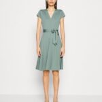 femmes robe en jersey vert 006BT112 Anna Field