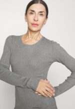 femmes robe pull chiné gris clair/noir 006BT215 Anna Field - Image 4