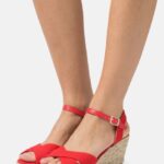 femmes sandales compensées rouge 006BT1468 Anna Field