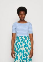 femmes t-shirt imprimé bleu clair/blanc 006BT292 Anna Field - Image 4