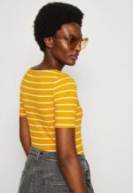 femmes t-shirt imprimé jaune foncé/blanc 006BT295 Anna Field - Image 5