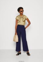 femmes t-shirt imprimé kaki 006BT285 Anna Field - Image 2
