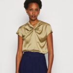 femmes t-shirt imprimé kaki 006BT285 Anna Field