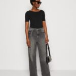 femmes t-shirt imprimé noir/noir 006BT366 Anna Field