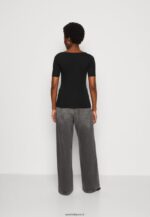 femmes t-shirt imprimé noir/noir 006BT366 Anna Field - Image 3