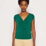 femmes t-shirt imprimé vert 006BT294 Anna Field