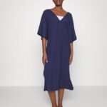 femmes v robe de plage devant robe maxi bleu 006BT220 Anna Field