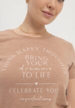 femmes apportez vos rêves à la vie t-shirt imprimé marron 006BT321 Anna Field - Image 6