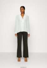 femmes blouse boutonnée blanc cassé 006BT673 Anna Field - Image 2