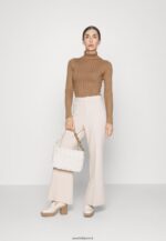 femmes chameau pull 006BT845 Anna Field - Image 2