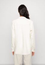 femmes chemisier boutonné en mélange de lin chemisier boutonné beige 006BT680 Anna Field - Image 3