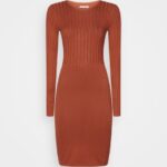 femmes crew ausschnitt ripp top bodycon mini srickkleid robe droite marron 006BT202 Anna Field