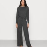 femmes ensemble pyjama gris foncé 006BT1071 Anna Field