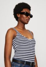 femmes haut blanc/bleu 006BT467 Anna Field - Image 4
