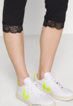 femmes legging capri avec pantalon legging en dentelle noir 006BT655 Anna Field - Image 4