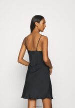 femmes nuisette en satin martelé nuisette noire 006BT1050 Anna Field - Image 3