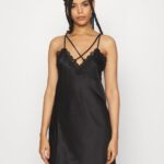 femmes nuisette noire 006BT1046 Anna Field