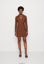 femmes robe de jour marron foncé 006BT13 Anna Field