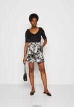 femmes t-shirt imprimé noir 006BT268 Anna Field - Image 2