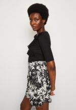 femmes t-shirt imprimé noir 006BT268 Anna Field - Image 4